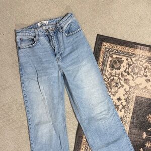 Abercrombie and Fitch 90s Relaxed Jean High Rise Curve Love